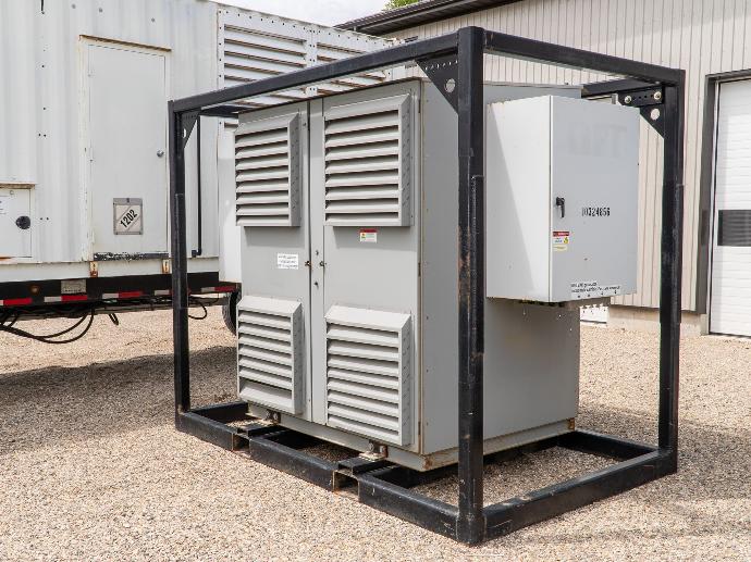 Rental high voltage power transformer with protective frame